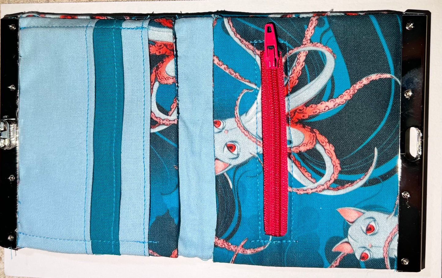 Mini diva wallet