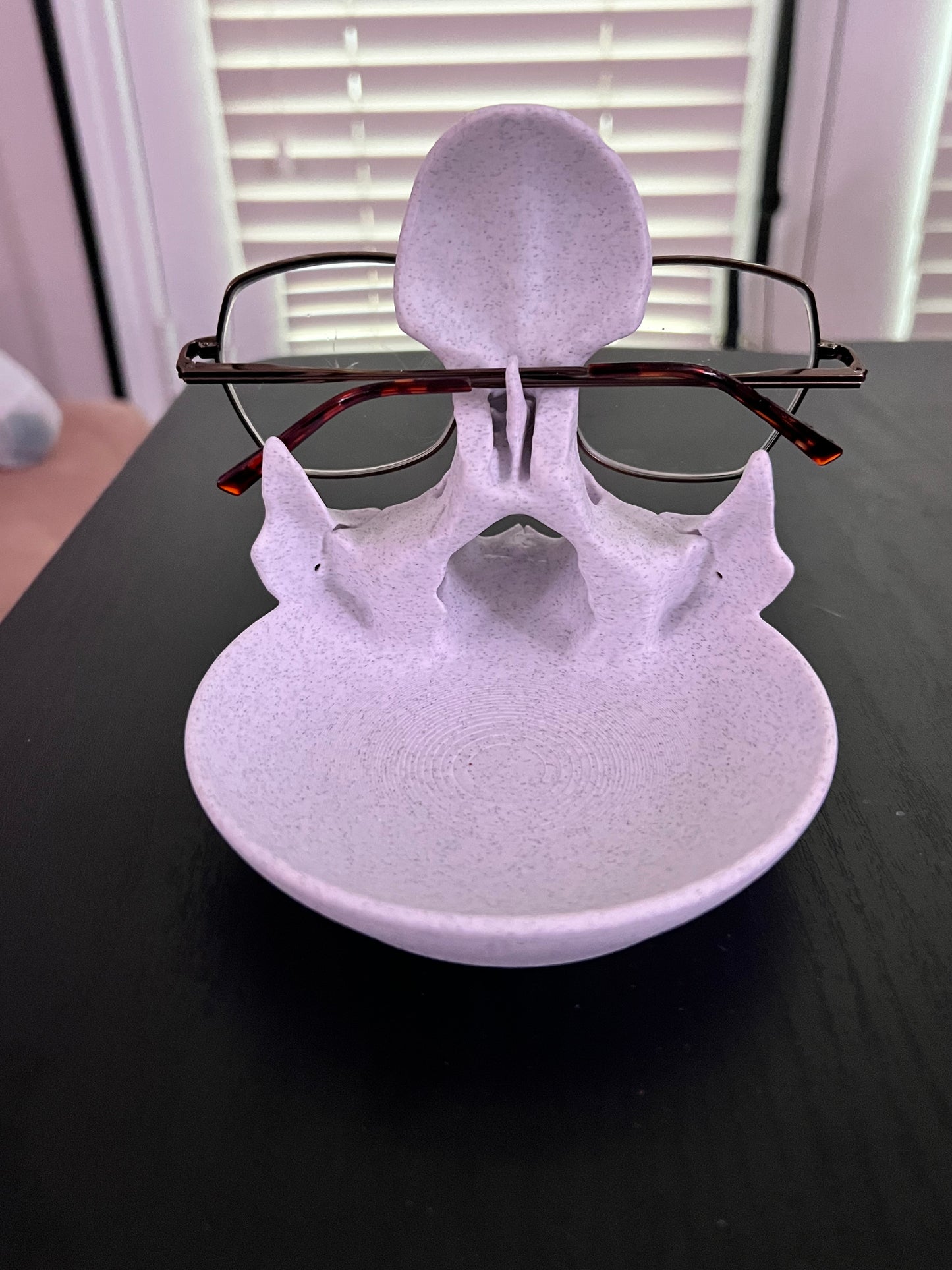 Skull glasses holder and small bowl