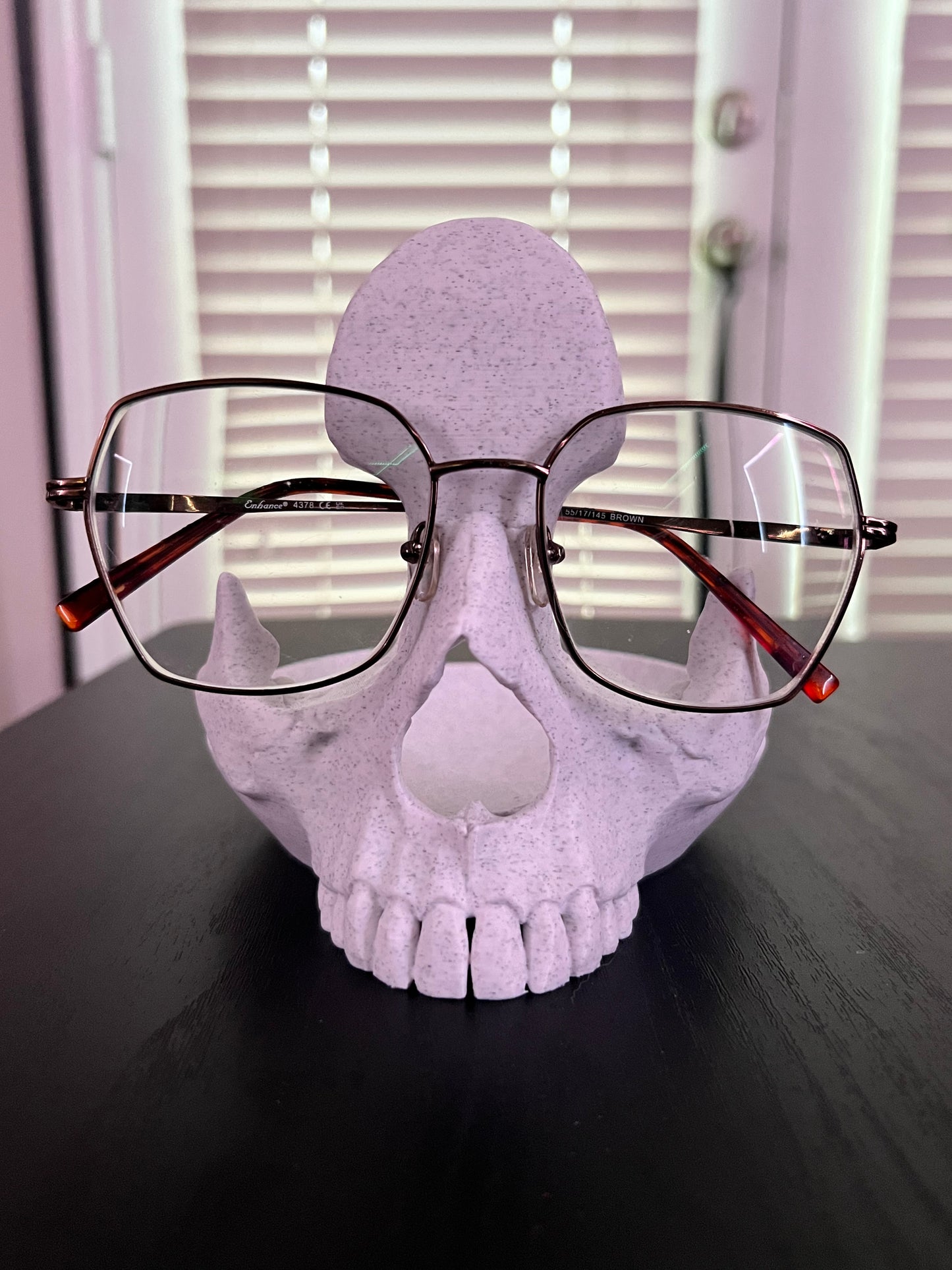 Skull glasses holder and small bowl